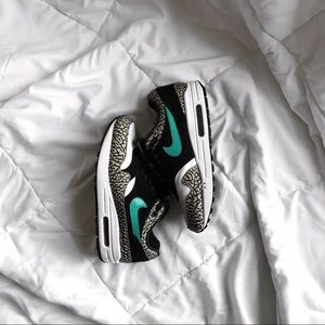 Nike Air Max 1 Atmos “Elephants”